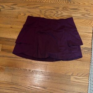Athleta dark purple tennis skirt, size, small and excellent condition